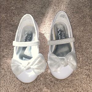 Toddler white dress up shoes size 7 good condition